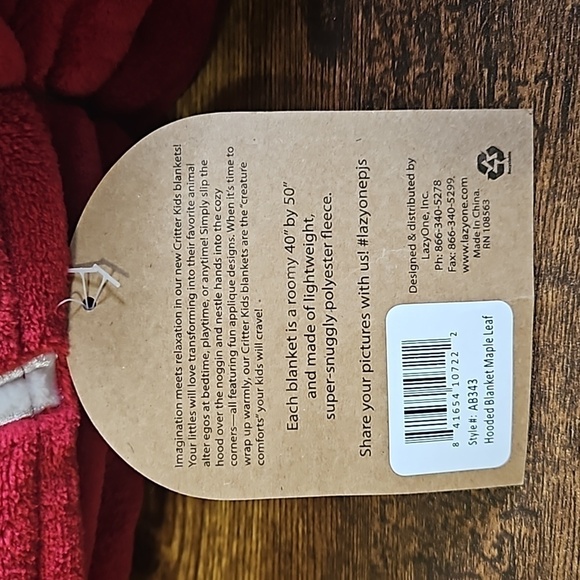 LAZY One Kritter Kids Red White Maple Leaf Hooded Fleece Blanket 40"×50" - Picture 5 of 9